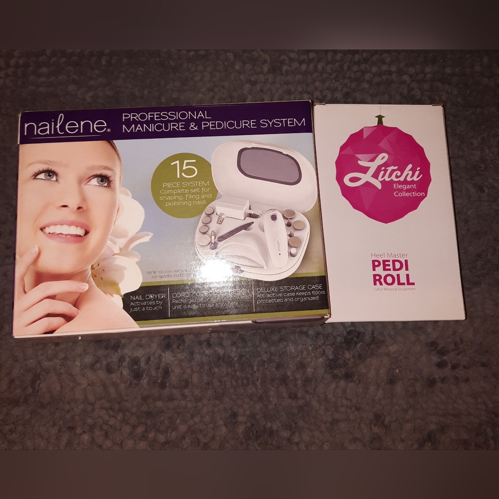 Nail filing set with heel roller